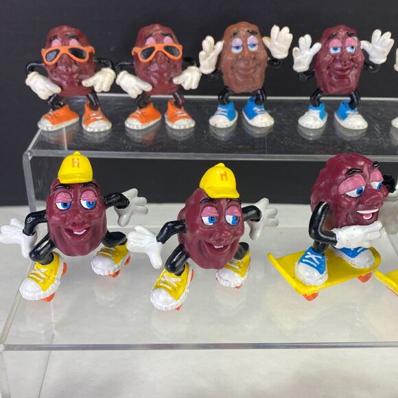 Vintage California Raisins Beach and Sports Figurines Mixed Lot of 16 - Picture 2 of 10